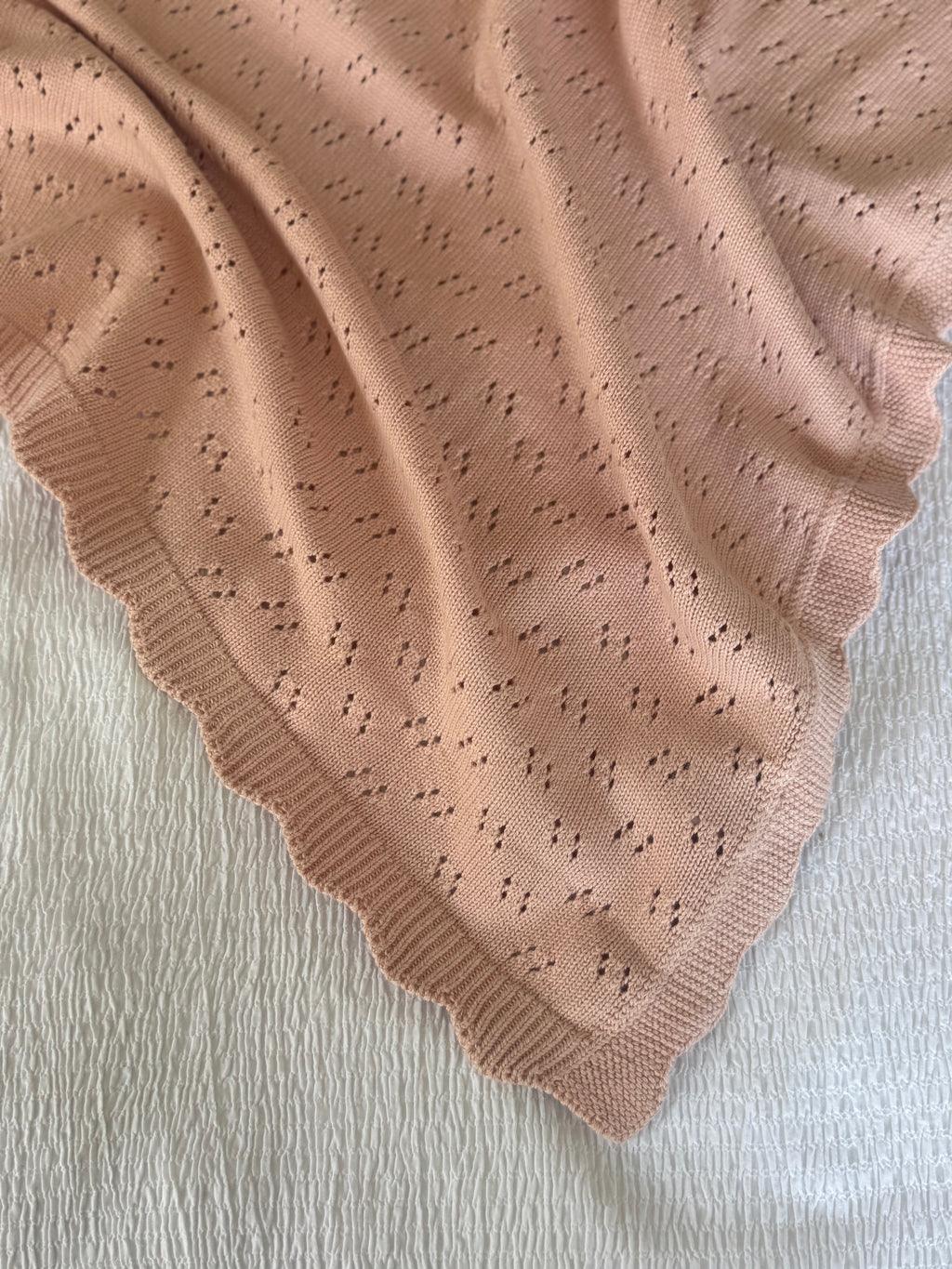 Pink scallop blanket