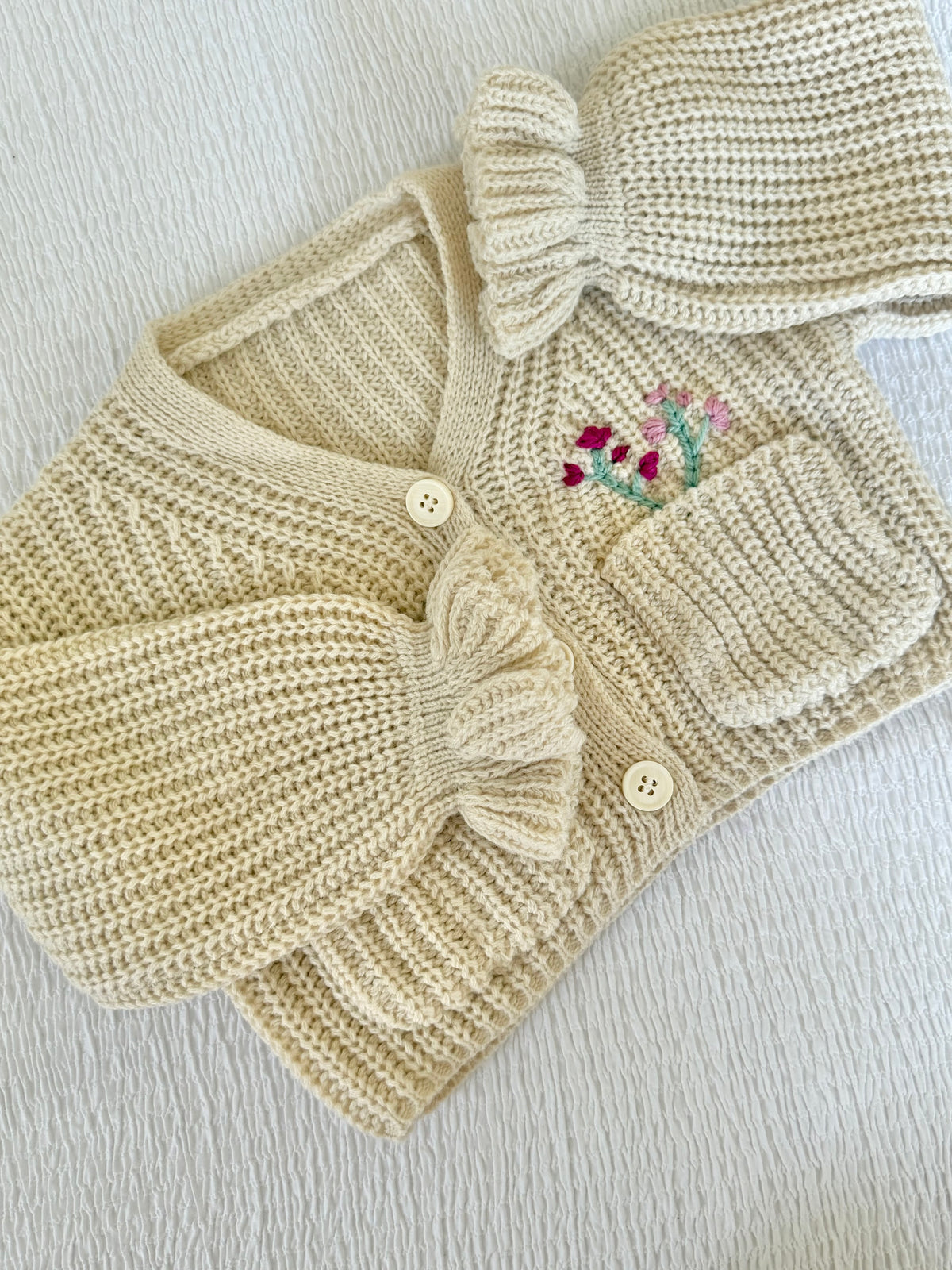 Ruffle sleeve cardigan